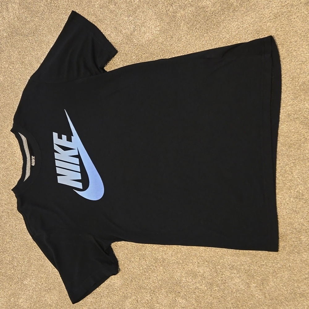 Boy's Medium Nike T Shirt Black and Blue - Picture 1 of 3